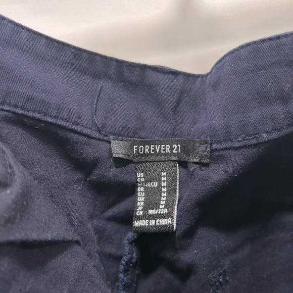 Forever 21 dark blue pleated pants - Picture 3 of 6